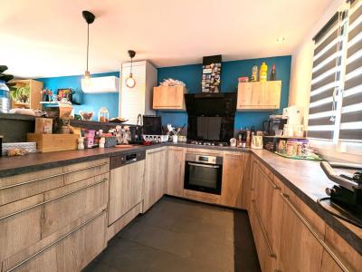 For sale RESIDENTIEL 5 rooms 103 m2 Loire (42153) photo 3