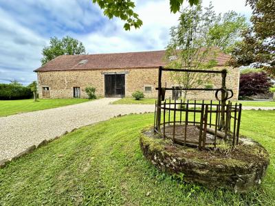 For sale A 15MINUTES DE BOUSSAC 7 rooms 131 m2 Creuse (23600) photo 1