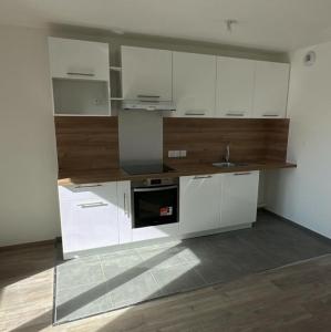 For rent Pontault-combault 2 rooms 45 m2 Seine et marne (77340) photo 0