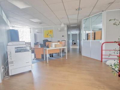 Louer Bureau Decines-charpieu 13200 euros