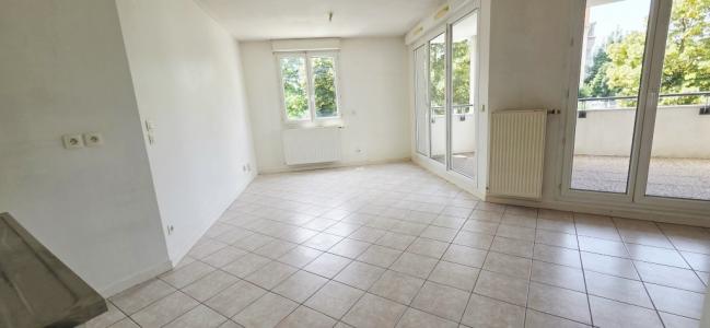 For sale Saint-martin-d'heres 2 rooms 40 m2 Isere (38400) photo 3