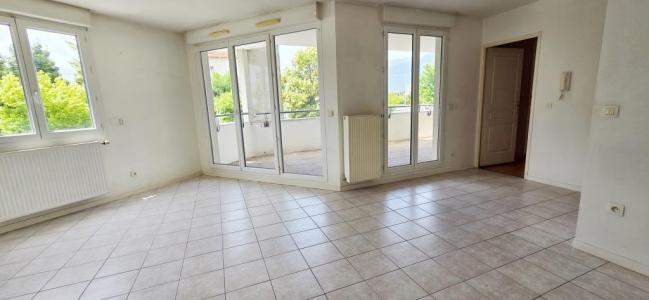 For sale Saint-martin-d'heres 2 rooms 40 m2 Isere (38400) photo 4