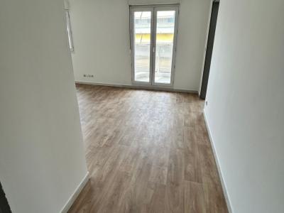 For sale Nice 3 rooms 71 m2 Alpes Maritimes (06000) photo 2