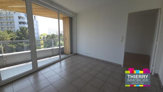 For sale Nantes 2 rooms 40 m2 Loire atlantique (44200) photo 2