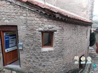 For rent Grambois 3 rooms 52 m2 Vaucluse (84240) photo 0