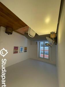 For rent Paris-18eme-arrondissement 1 room 11 m2 Paris (75018) photo 4