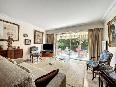 For sale PALM BEACH 3 rooms 95 m2 Alpes Maritimes (06400) photo 2