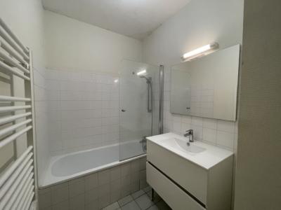 For rent Lyon-1er-arrondissement 2 rooms 69 m2 Rhone (69001) photo 3