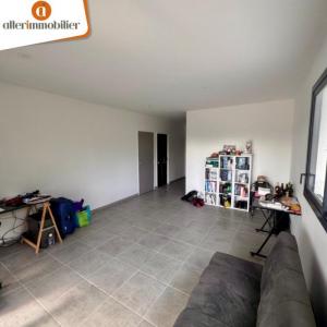 Louer Appartement Saint-paul 790 euros