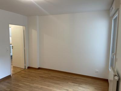 For rent Paris-16eme-arrondissement 3 rooms 71 m2 Paris (75016) photo 3