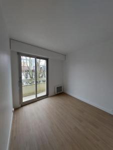 For rent Rueil-malmaison 2 rooms 48 m2 Hauts de Seine (92500) photo 0