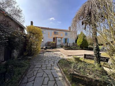 For sale Saint-pere-en-retz 6 rooms 130 m2 Loire atlantique (44320) photo 0
