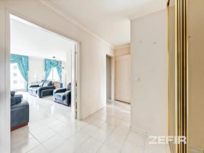 For sale Courbevoie 3 rooms 93 m2 Hauts de Seine (92400) photo 0