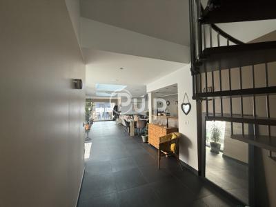 For sale Lille 7 rooms 194 m2 Nord (59800) photo 4