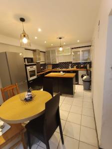 For sale CENTRE VILLE 5 rooms 101 m2 Herault (34550) photo 1