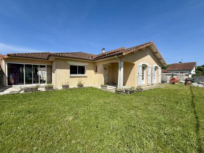 For sale PAU SUD 4 rooms 140 m2 Pyrenees atlantiques (64000) photo 0
