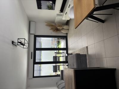For sale 3 rooms 61 m2 Bouches du Rhone (13011) photo 1