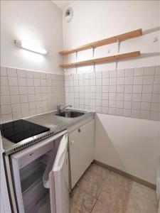 For rent Paris-15eme-arrondissement 1 room 29 m2 Paris (75015) photo 3