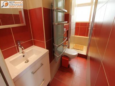 For rent Paris-18eme-arrondissement 1 room 17 m2 Paris (75018) photo 2