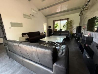 For sale Fos-sur-mer 4 rooms 93 m2 Bouches du Rhone (13270) photo 4