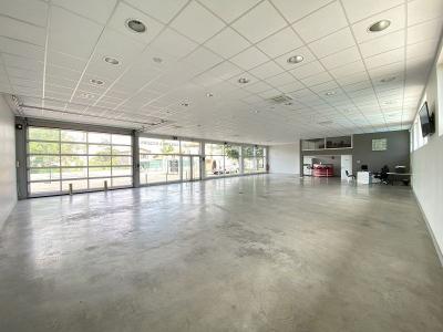 Annonce Location Local commercial Saint-andre-le-puy 42