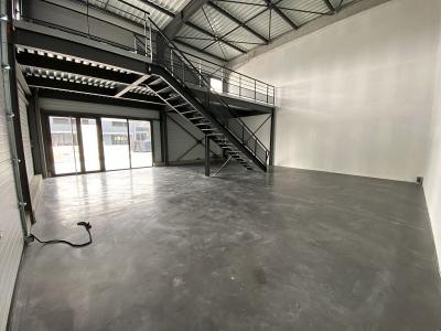 Louer Local commercial 139 m2 Marclopt