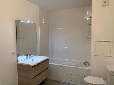 For rent Rueil-malmaison 2 rooms 43 m2 Hauts de Seine (92500) photo 2