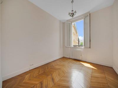 For sale Paris-9eme-arrondissement 2 rooms 47 m2 Paris (75009) photo 3