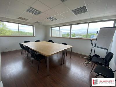 Louer Local commercial Chantepie 84000 euros
