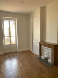 For rent Oullins 2 rooms 50 m2 Rhone (69600) photo 0