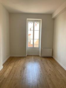 For rent Oullins 2 rooms 50 m2 Rhone (69600) photo 2