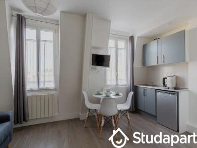 For rent Paris-8eme-arrondissement 1 room 25 m2 Paris (75008) photo 1