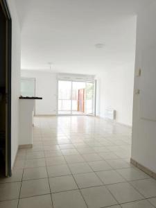For sale Istres 3 rooms 65 m2 Bouches du Rhone (13800) photo 3