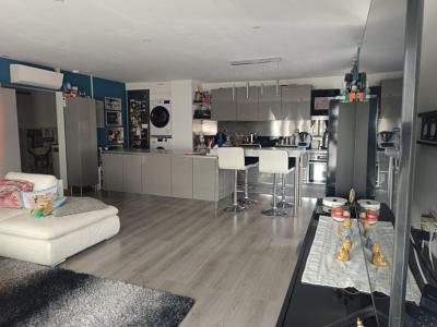 For sale Port-de-bouc 4 rooms 88 m2 Bouches du Rhone (13110) photo 1