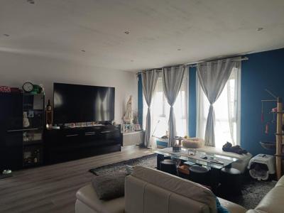 For sale Port-de-bouc 4 rooms 88 m2 Bouches du Rhone (13110) photo 3