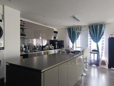 For sale Port-de-bouc 4 rooms 88 m2 Bouches du Rhone (13110) photo 4