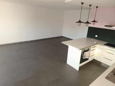 For sale Istres 3 rooms 70 m2 Bouches du Rhone (13800) photo 4