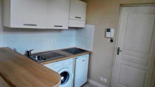 For rent Saintes 1 room 24 m2 Charente maritime (17100) photo 2