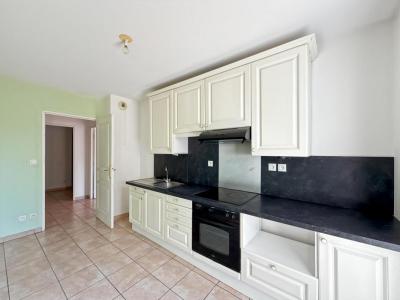 Louer Appartement Sathonay-camp 985 euros