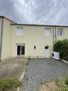 Acheter Maison 75 m2 Saint-pierre-montlimart