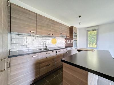 For sale Trets 3 rooms 54 m2 Bouches du Rhone (13530) photo 2