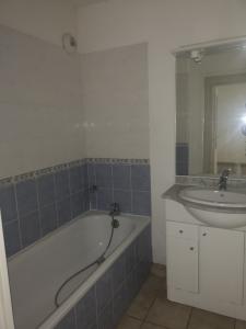 For rent Perpignan 2 rooms 38 m2 Pyrenees orientales (66000) photo 4