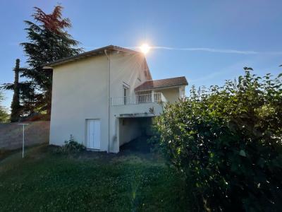 For sale Bonson 4 rooms 100 m2 Loire (42160) photo 4