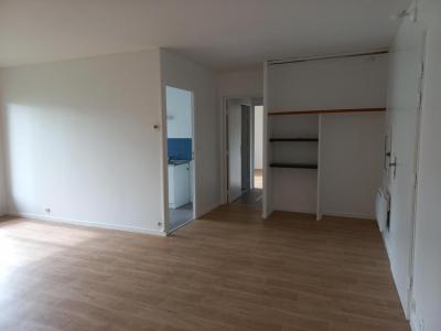 For rent Saint-denis-de-jouhet 5 rooms 93 m2 Indre (36230) photo 1