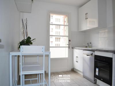 For sale Villeurbanne 4 rooms 69 m2 Rhone (69100) photo 0