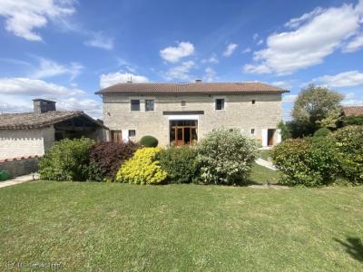 Acheter Gite Blanzay 452600 euros