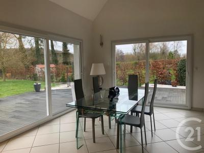 Louer Maison Estreelles 1045 euros