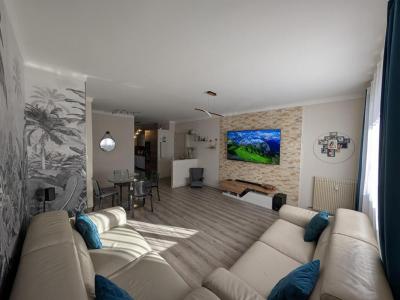 For sale Cagnes-sur-mer 4 rooms 80 m2 Alpes Maritimes (06800) photo 1