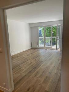 For sale Trappes 3 rooms 70 m2 Yvelines (78190) photo 1
