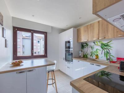For sale Villeurbanne 4 rooms 118 m2 Rhone (69100) photo 4